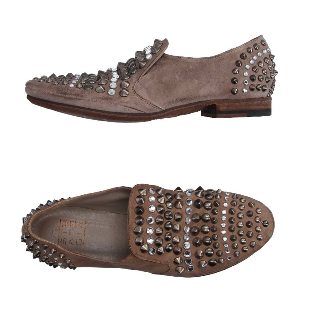 Strategia Tan Leather Flat Studded Crystals Loafers SZ 6/36
